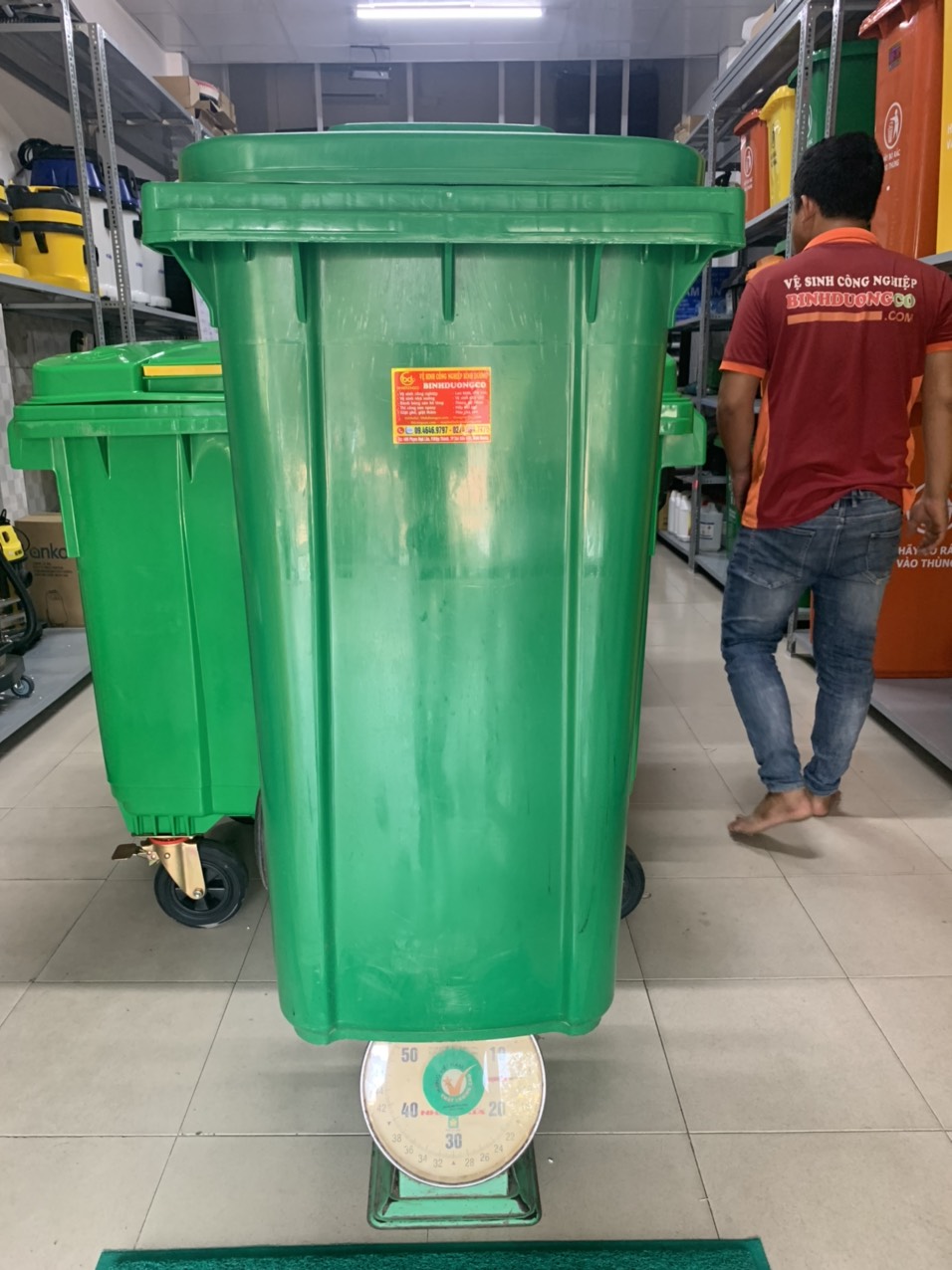 Thùng rác 240l giá tốt tại VinaNhua