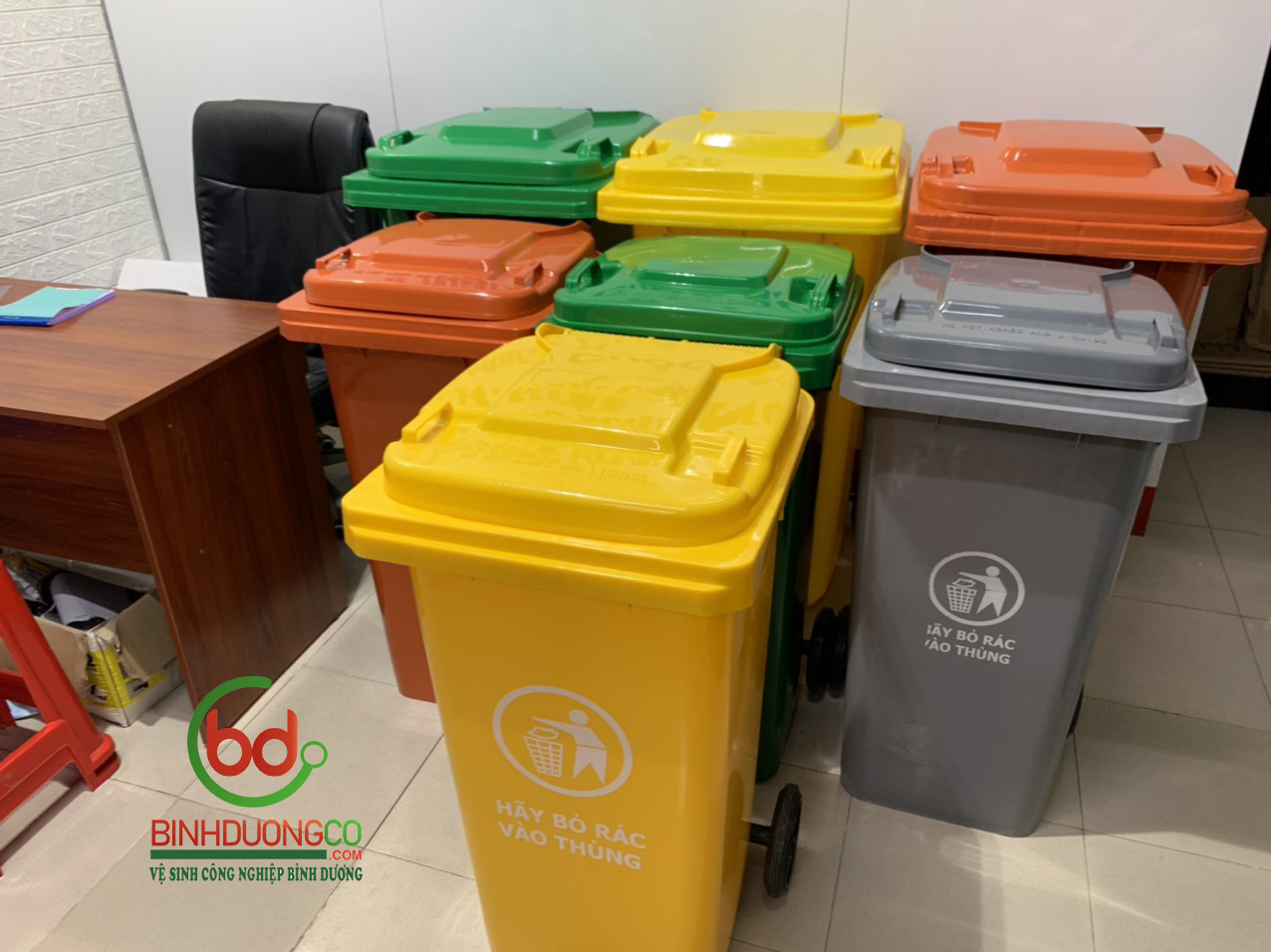 Tại sao nên dùng thùng rác công cộng?