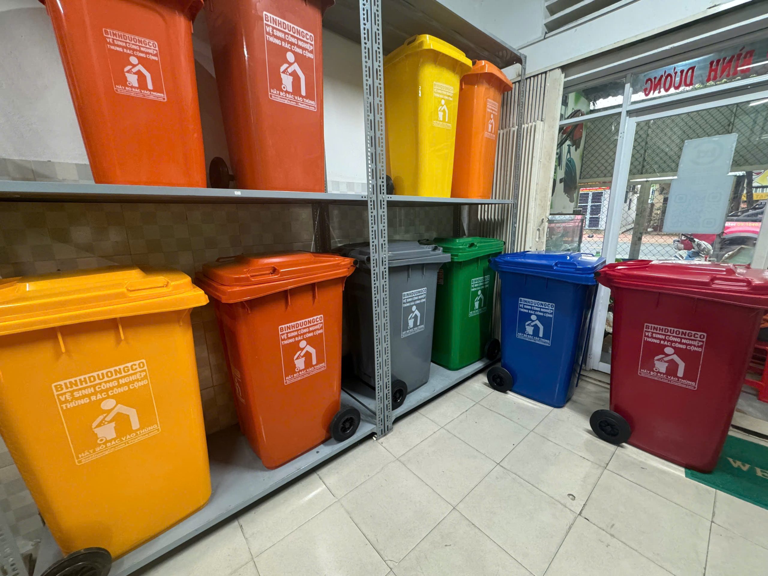 Thùng Rác Nhựa 240 Lít Bình Dương Thùng Rác Nhựa 240 Lít Bình Dương